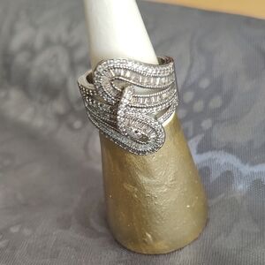 Dazzling Sterling Silver Women's Ring with Intricate Design